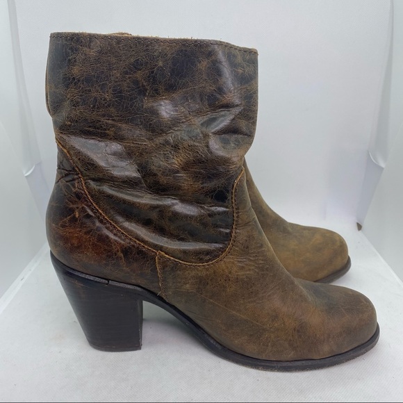 Corral Western Brown Calf Ankle Bootie - Picture 1 of 6